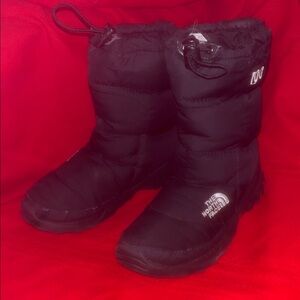 Size 5 The North Face Nuptse Boots